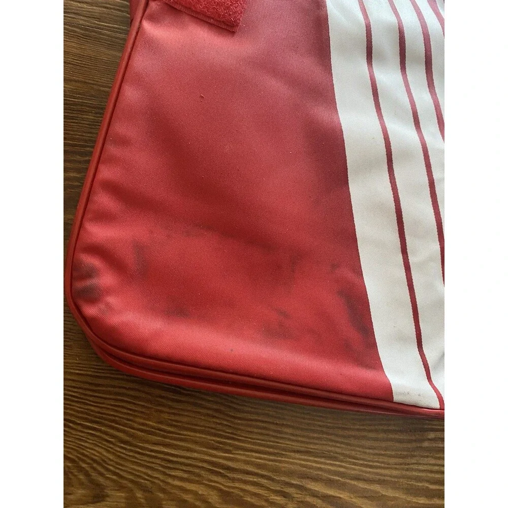 Vintage Globus Travel Organizer Red & White Vinyl 80s Airline Souvenir With Mult